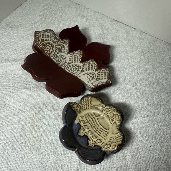 Two Handmade Ceramic Trinket Dishes. Red/Lavender with White Lace Detailing. - Picture 2 of 7